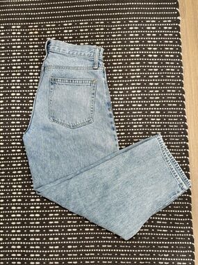 Gap high rise cropped barrel jeans, size 26